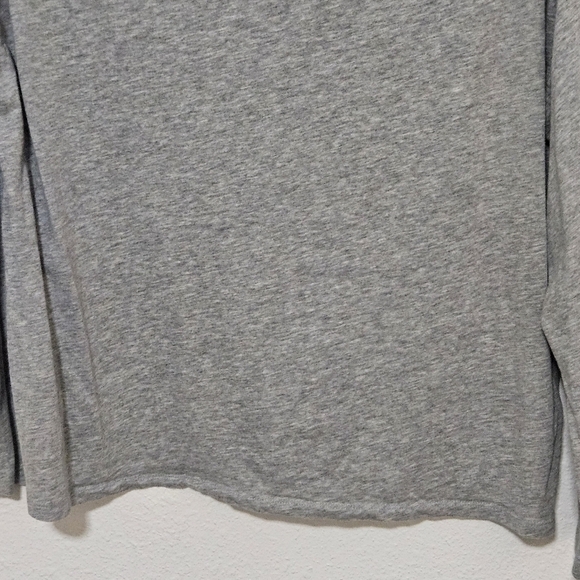 Vince basic top wardrobe staple size medium - Picture 3 of 12